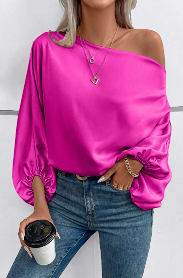 Elegantna bluza s asimetričnim dekolteom, roza